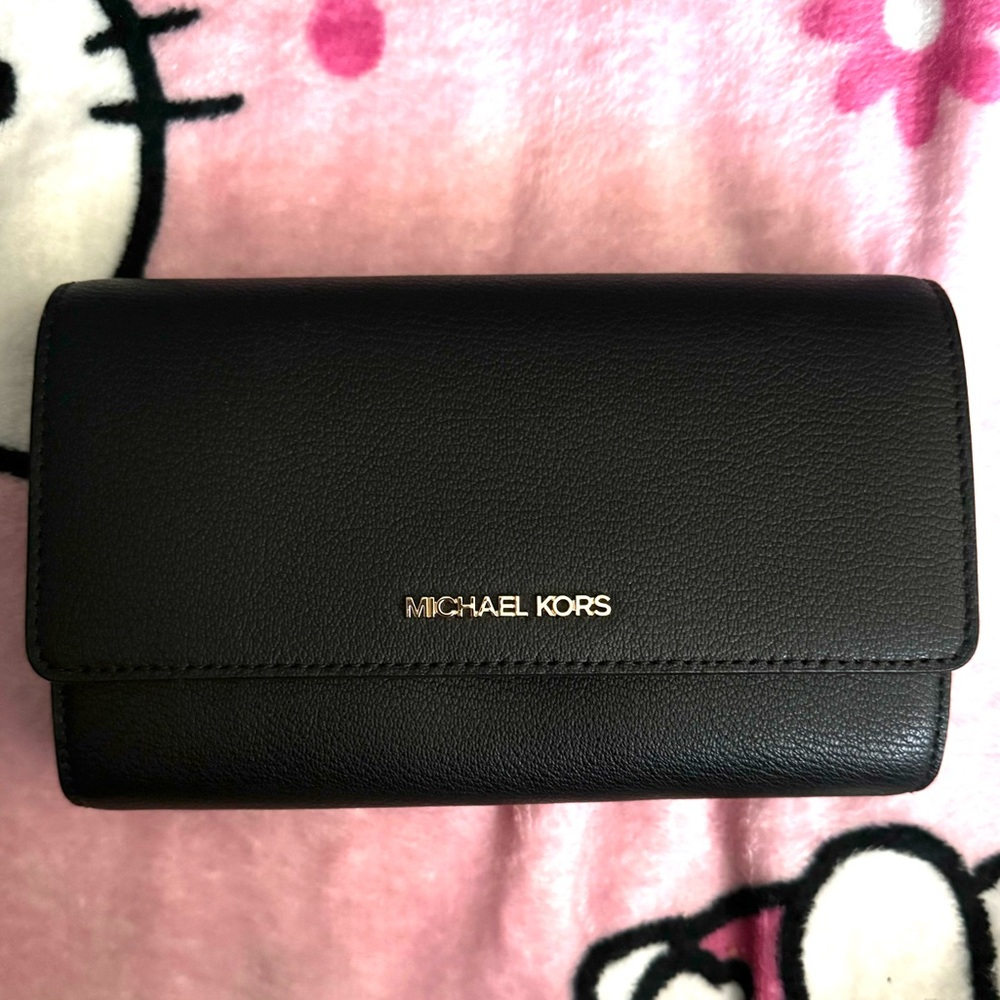 Michael Kors Jet Set Large Leather Wallet